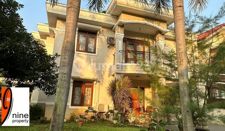 Turun Harga!!!Rumah Mewah 2 Lantai SHM, Kota Wisata