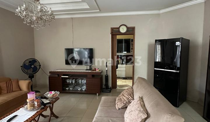 LUXURY 2-STORY HOUSE WITH FREEHOLD TITLE IN KOTA WISATA 2