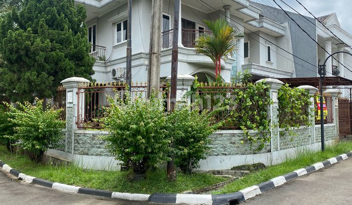 RUMAH MEWAH CLUSTER TAMAN LAGUNA 1