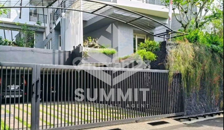 Rumah Mewah Area Setraduta Harga Menarik Siap Huni