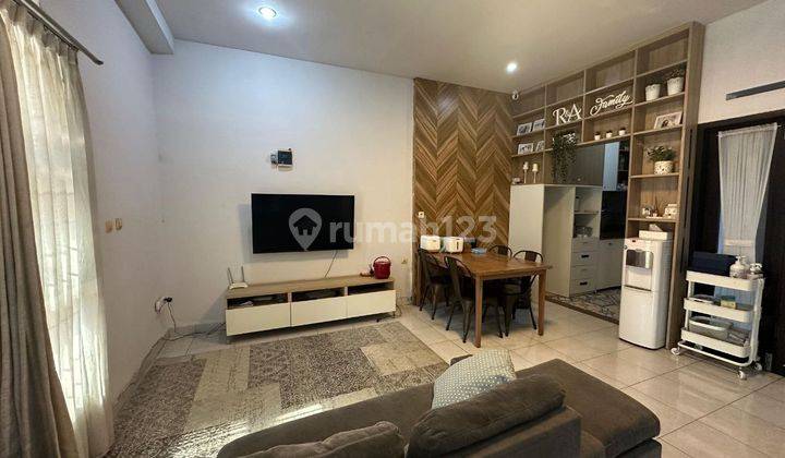 Rumah Bagus Sayap Buah Batu Semi Furnished Siap Huni 2