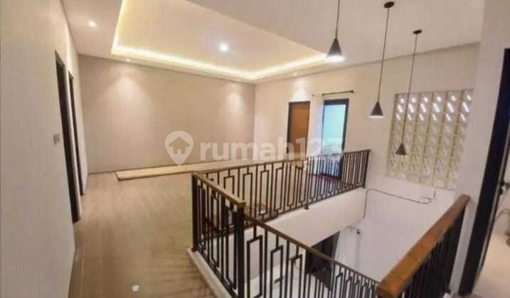 Luxury House in Cigadung Ready to Occupy Good Semi Furnished Luxury House in Cigadung Ready to Occupy Good Semi Furnished