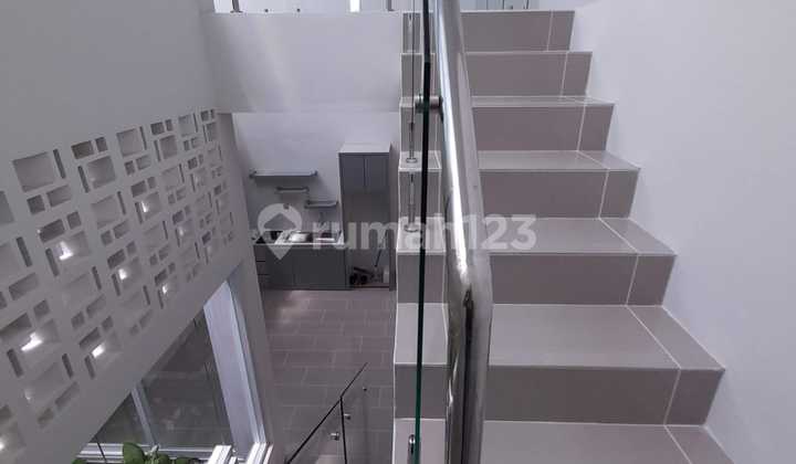 Luxury Minimalist House in Cigadung Complex Ready to Occupy 2