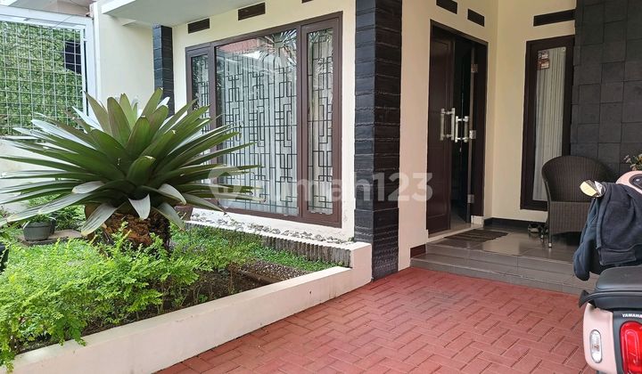 Rumah Lux Terawat Dalam Cluster Antapani Furnished