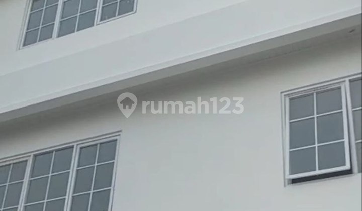 Active Luxury Fully Furnished Boarding House in Jatinangor Ready to Occupy 2