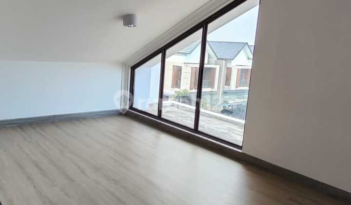 Best Price! Rumah Cantik Dengan Mezanin Di Podomoro Park Best Price! Rumah Cantik Dengan Mezanin Di Podomoro Park