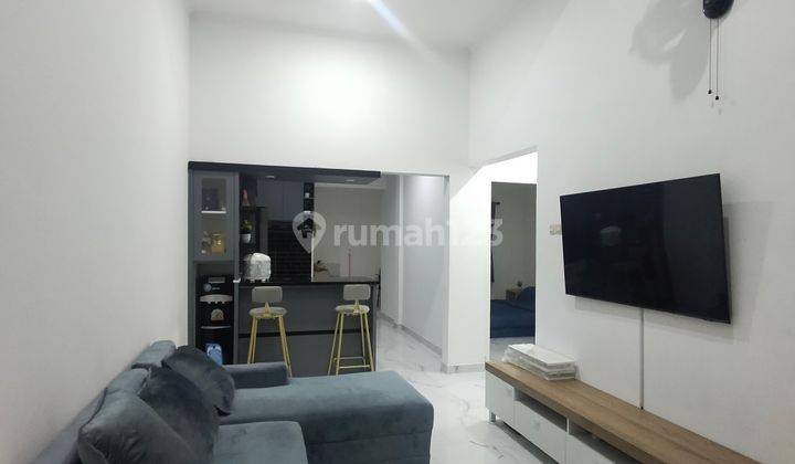 Dijual Rumah Sudah Renovasi 2 Lantai Area Lippo Cikarang 2