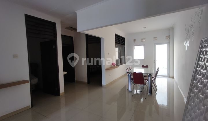 DUJUAL RUMAH AREA PERUMAHAN MEADOWGREEN LIPPO CIKARANG 