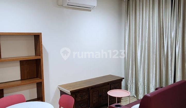 Disewakan Rumah Furnis Minimalis 2 Lantai Lokasi Lippo Cikarang 