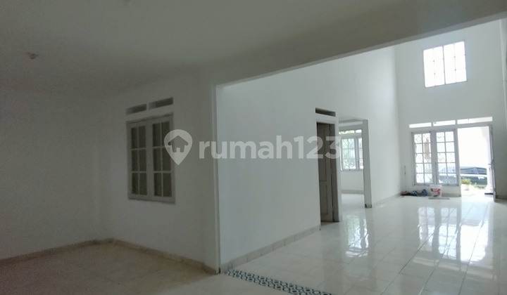 Disewakan Rumah 2 Lantai Dekat Kawasan Giic Delta Mas 2