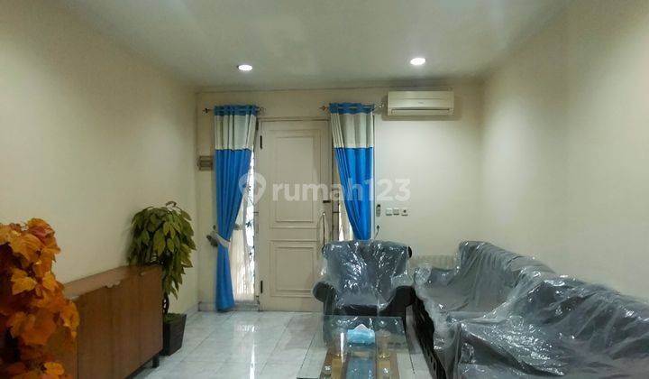 Disewakan Rumah 2 Lantai Full Furnis Type 3 Kamar Lippo Cikarang  2