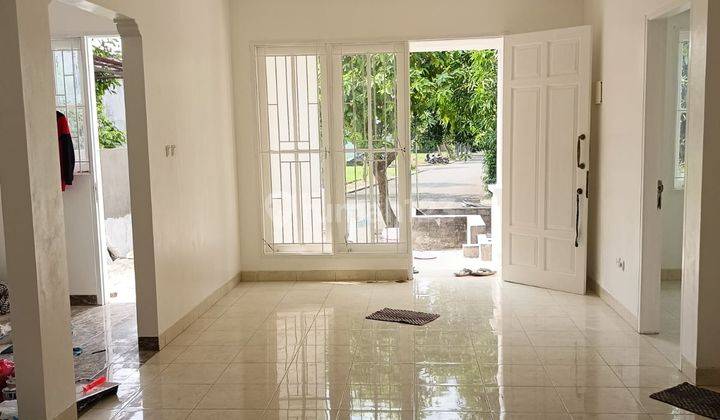 DISEWAKAN RUMAH 2 LANTAI FURNIS BARU RENOVASI AREA DELTA MAS CIKARANG PUSAT  1