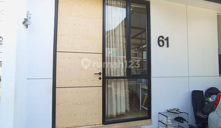DISEWAKAN RUMAH 2 LANTAI DALAM CLUSTER SCURITY 24 JAM LOKASI LIPPO CIKARANG 1