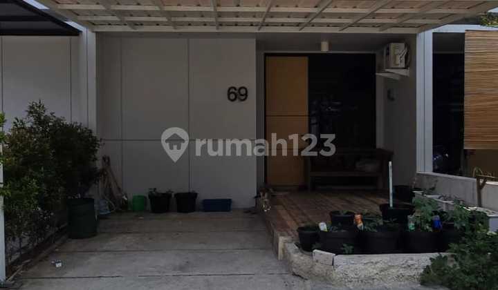 Disewakan Rumah Furnis 2 Lantai Area Disewakan Rumah Furnis 2 Lantai Area