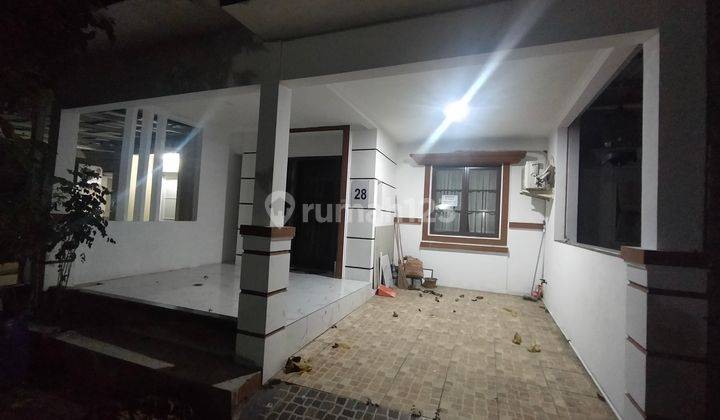 Dijual Rumah Sudah Renovasi 2 Lantai Area Lippo Cikarang 1