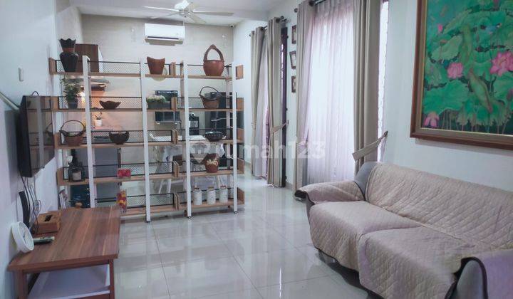 Disewakan Rumah 2 Lantai Full Furnis Area Lippo Cikarang 2