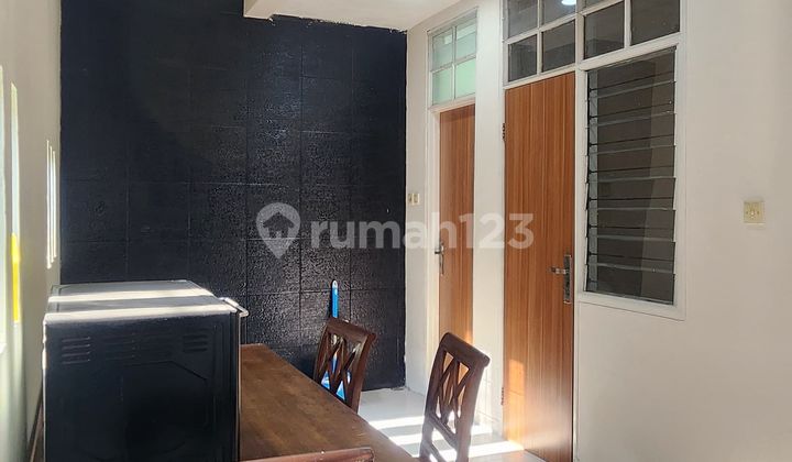 Disewakan Rumah 2 Lantai Sudah Renovasi Bagus Full Furnis