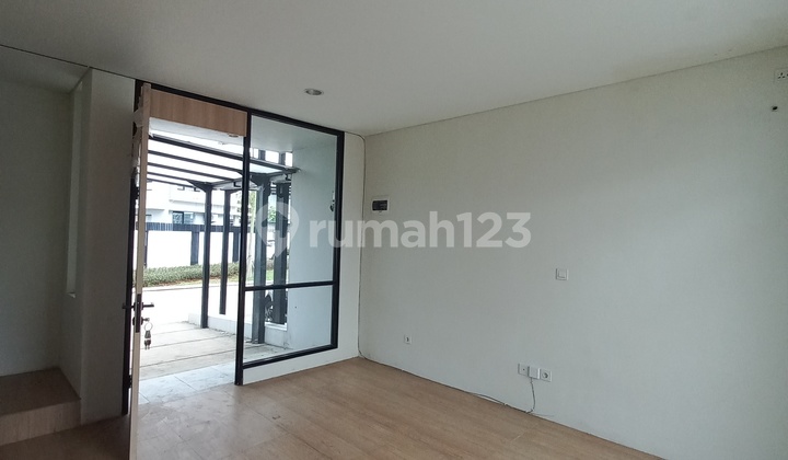 For Rent 2-Story House Renovated Condition