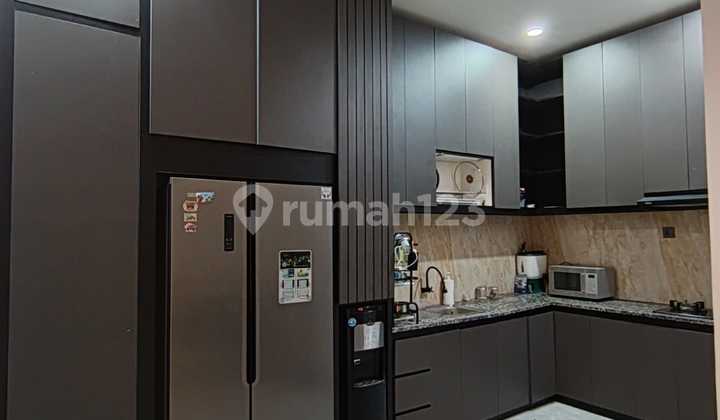 Disewakan Rumaha Full Furnis Lokasi Strategis Disewakan Rumaha Full Furnis Lokasi Strategis