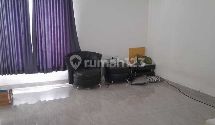 Disewakan Rumah 2 Lantai Semi Furnis bisa 3 Bln atau 6 Bln 2