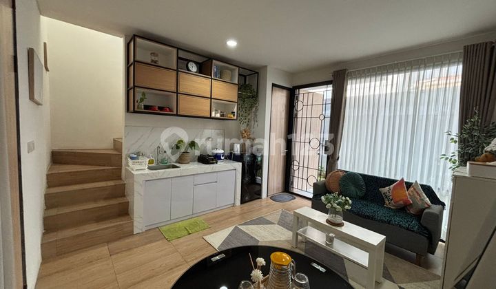 Disewakan Rumah Minimalis 2 Lantai Full Furnis Lokasi Lippo