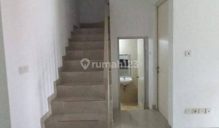 DISEWAKAN RUMAH 2 LANTAI FULL FURNIS LOKASI KARAWANG BARAT 2