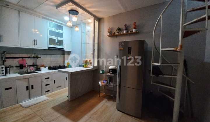 Dijual Rumah 2 Lantai Full Renovasi Type Minimalis Lokasi Lippo