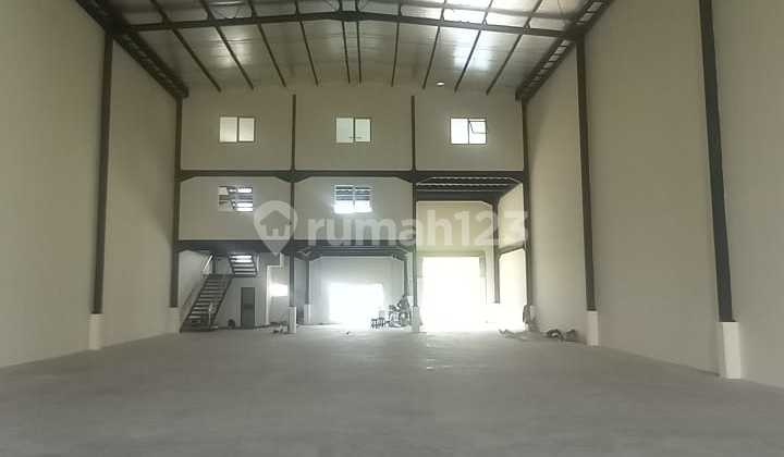 Warehouse for Rent in the Area, Suitable for Production