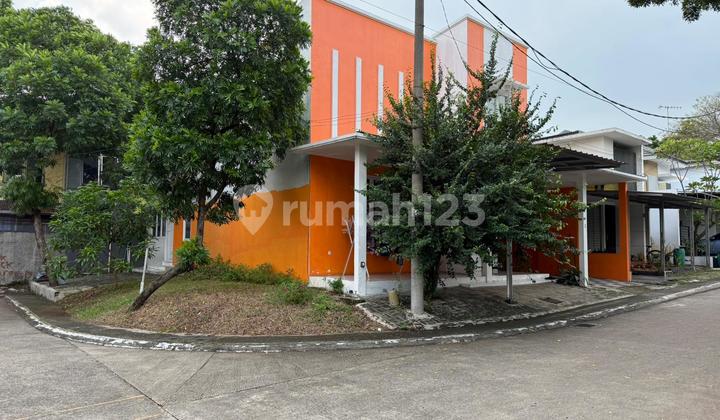 For Sale: House with a Large Land Plot Located in Lippo Cikarang