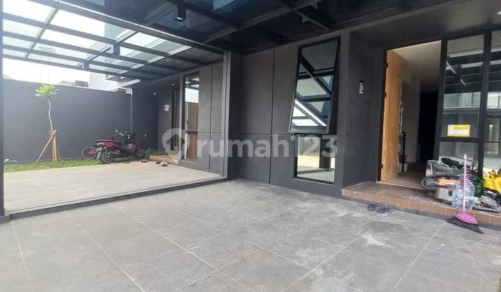 For Rent New House Fully Renovated Strategic Location 1