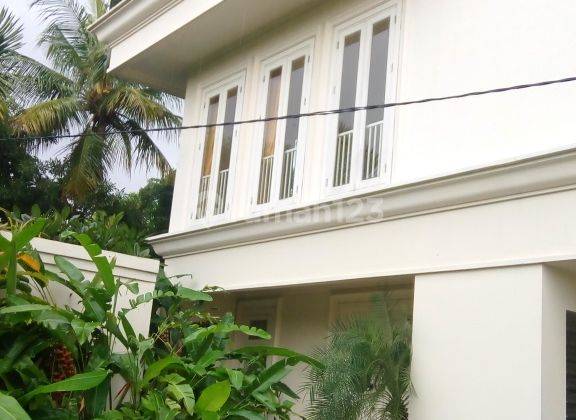 Comfortable and beautiful house in area kemang for expatriat and others &#34; The Price Can Be Negotiable &#34; 1