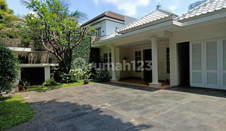 Dijual/Sewa Rumah Nyaman, Keren, dan Aman Banjir di Kemang Utara 2
