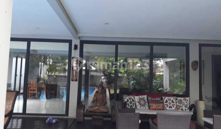 RUMAH MEWAH BERGAYA MINIMALIS MODERN, NYAMAN, ASRI DAN TENANG @ CILANDAK, JAKARTA SELATAN 2