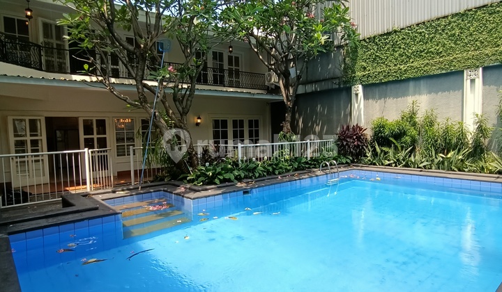 For Sale/Rent: Comfortable, Cool, and Flood-Safe House in North Kemang