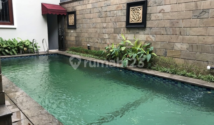 Townhouse Cantik Untuk Disewa di Ampera 2