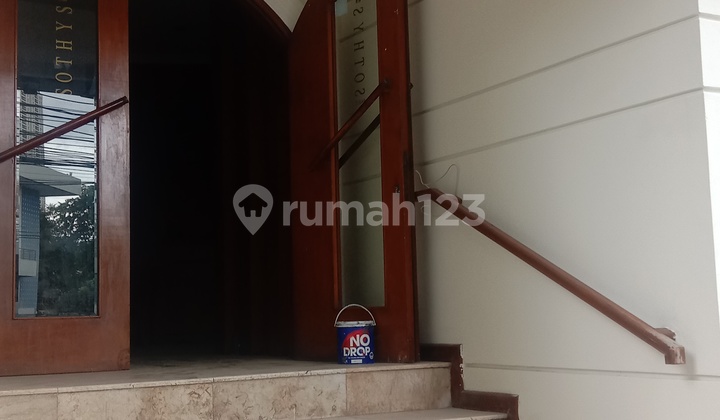 Property in the Kebayoran Baru Commercial Area. Very Suitable for Offices, Cafes, Restaurants, Galleries, etc. Property in the Kebayoran Baru Commercial Area. Very Suitable for Offices, Cafes, Restaurants, Galleries, etc.