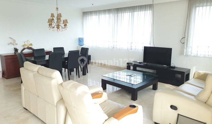 Apartement Park Royale 2 BR Furnished Bagus 2