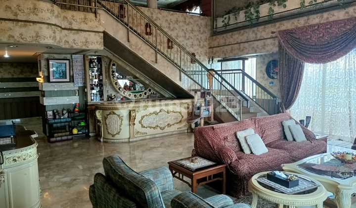 Sell Park Royale Apartment 4 Bedrooms Furnished Strategic Location Sell Park Royale Apartment 4 Bedrooms Furnished Strategic Location