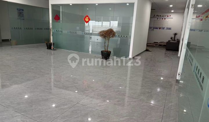 Ready-to-Use Gold Coast Office, Tidy and Spacious 308 M2 Ready-to-Use Gold Coast Office, Tidy and Spacious 308 M2