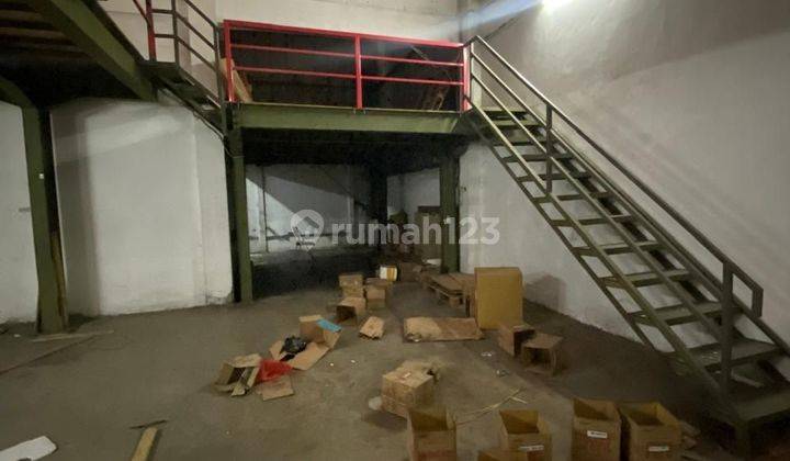 Gudang Lodan 3 Lantai Siap Pakai LB 387 m²! 1