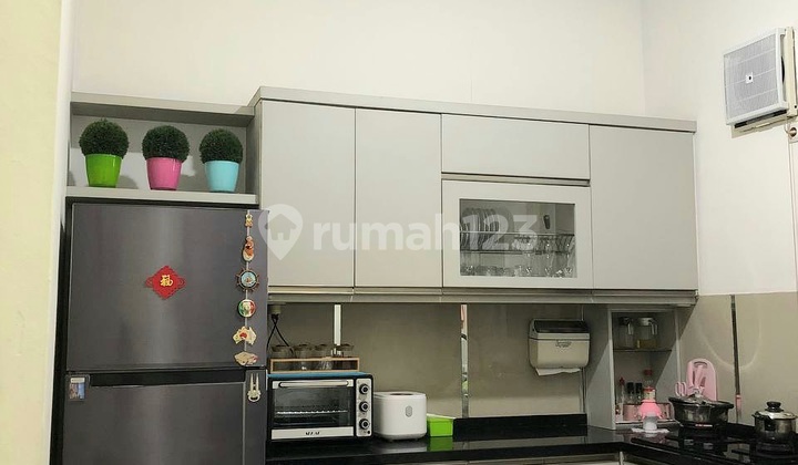 For Sale Poris Indah House Fully Renovated Furnished 2.5 Floors! 2