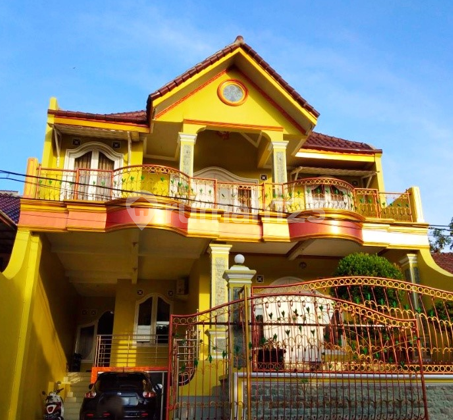 Hunian Bagus 2 Lantai Bbs 2 Ada Halaman Belakang