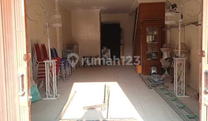 Ruko 2,5 Lantai Bap 1 di Pintu Masuk Perumahan 6