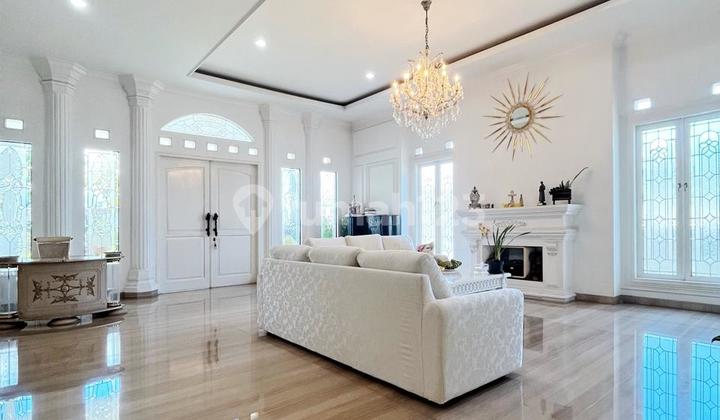 Super Luxury House for Sale in Setraduta Bandung