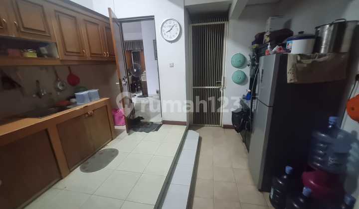 Rumah Dijual Homey Posisi Hoek di Bekasi Selatan 4 Kamar Tidur 2
