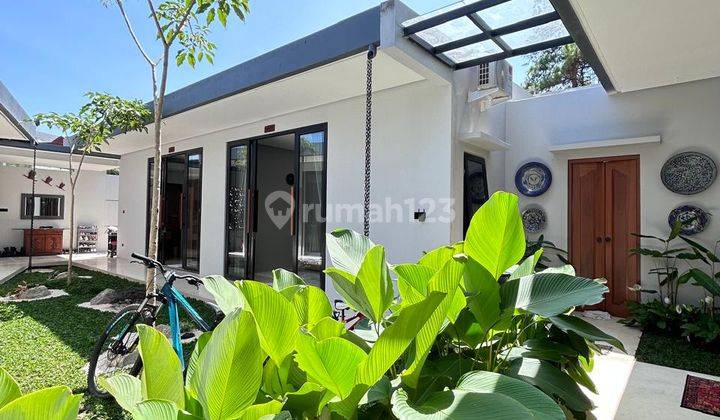 Rumah Baru Ada Kolam Renang di Setiabudi Regency Bandung 1