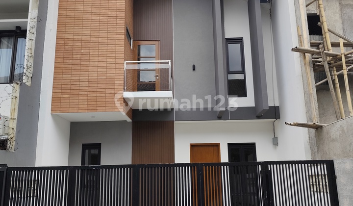 Rumah Dijual di BKR Baru Bandung Kota