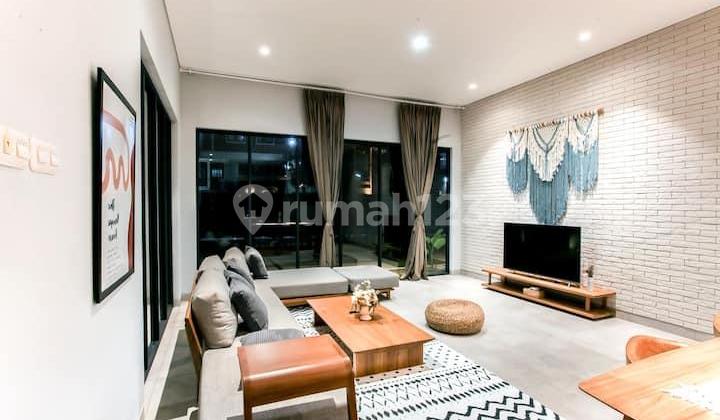 Rumah Villa Dijual di Sarijadi Bandung Kota Dekat POLBAN