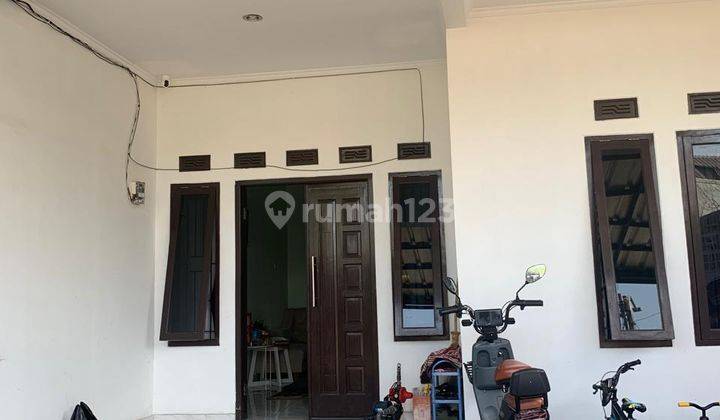 Rumah Dijual di Cisaranten Arcamanik 2 Lantai Bonus Kitchen Set Carport 2 Mobil 2