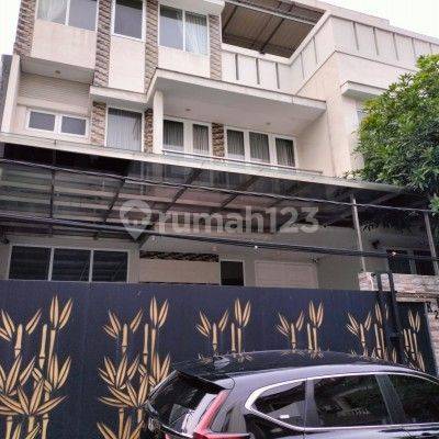 Rumah 3 Lantai Siap Huni Perumahan Taman Nyiur Sunter Jakut 1